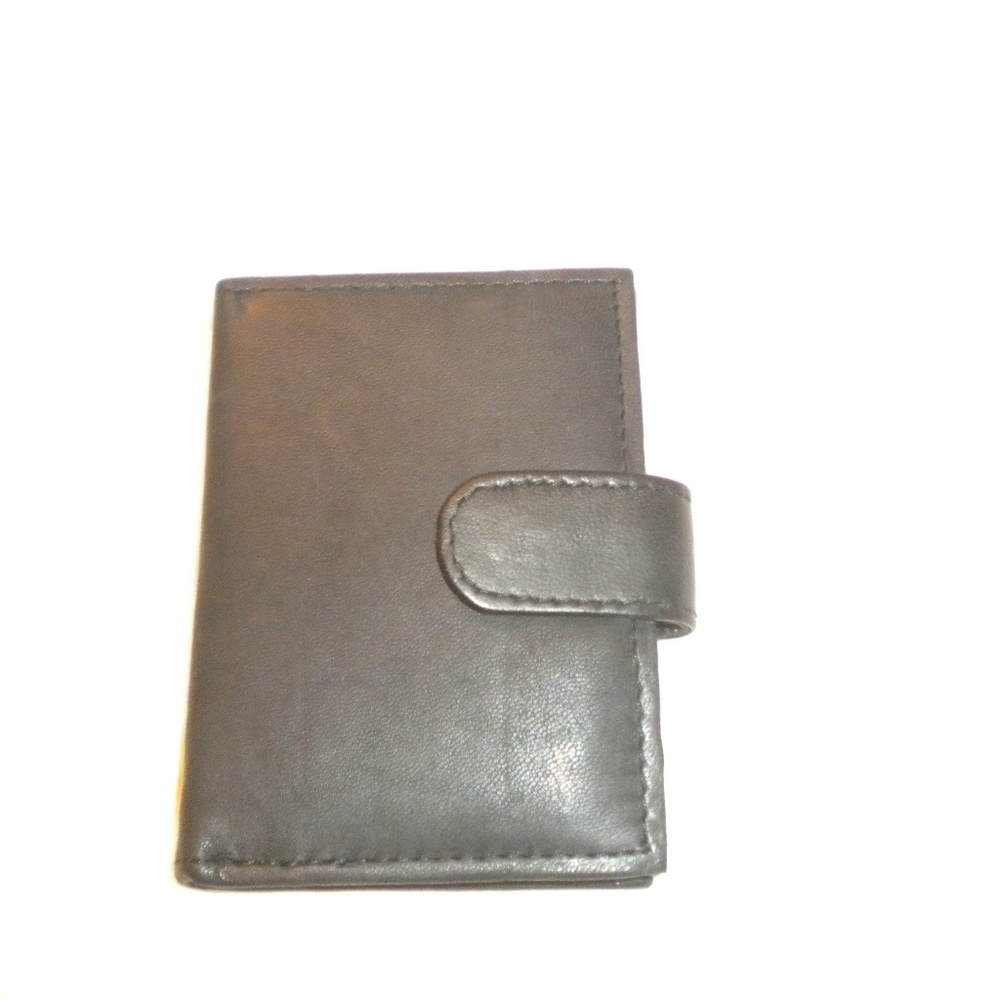 BRAND NEW LEATHER BLACK CREDIT CARD HOLDER W/SNAP